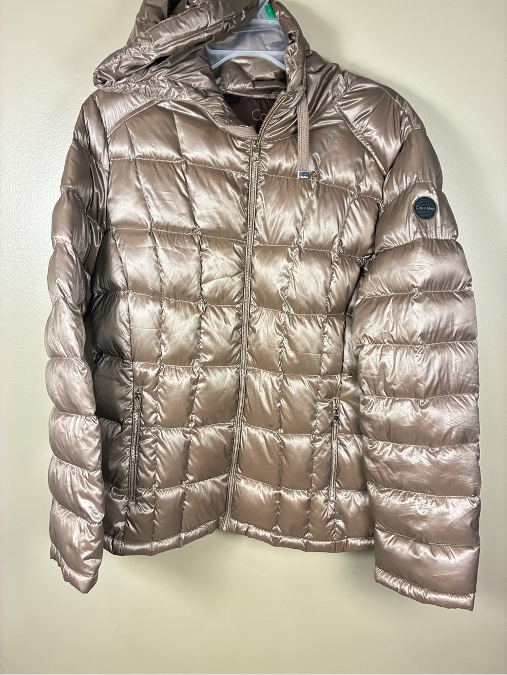 Calvin Klein Packable Lightweight Premium Down Puffer Hooded Quilted Jacket